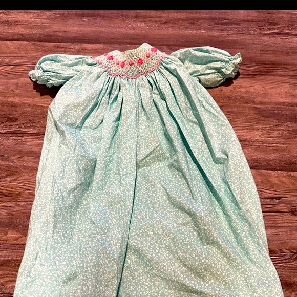 Girls dress - Picture 2 of 5